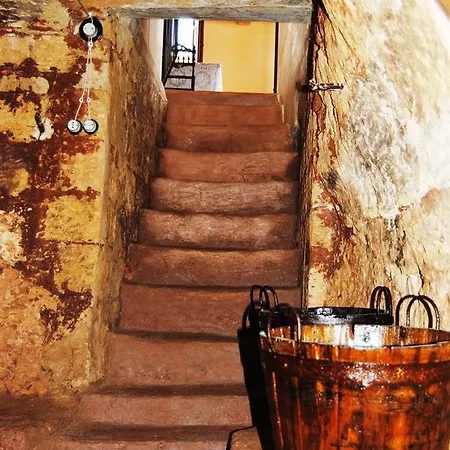 L' Adelaide Guest house